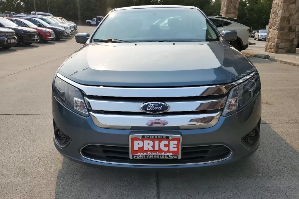 2011 Ford Fusion SE photo 1