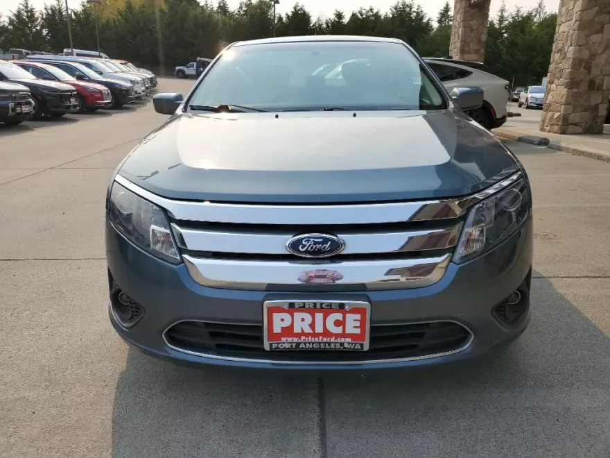 2011 Ford Fusion SE photo 1