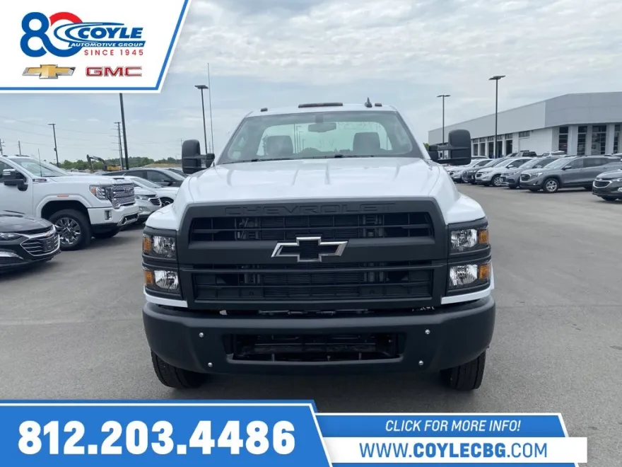 2023 Chevrolet Silverado 6500HD Work Truck photo 1