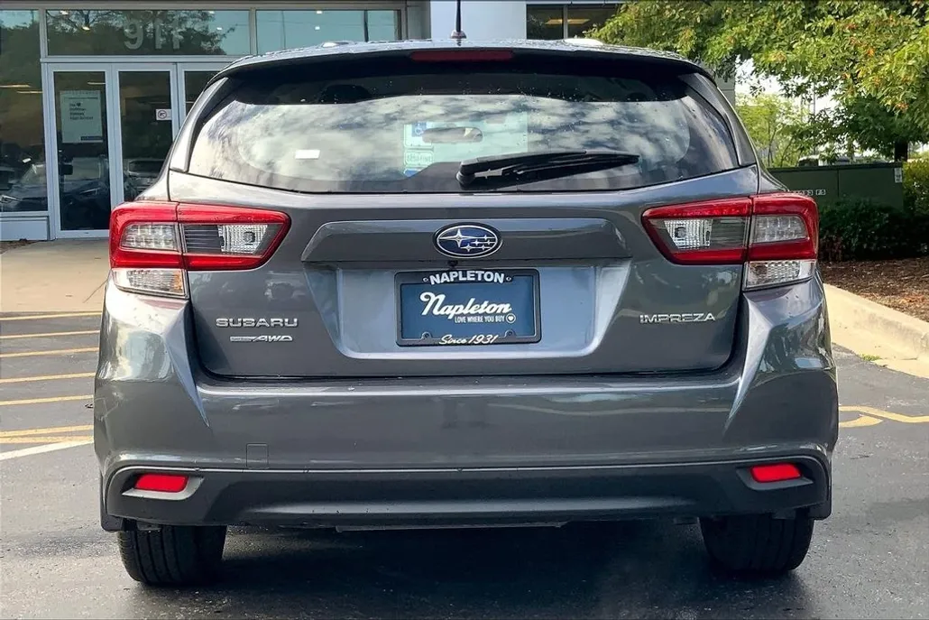 2021 Subaru Impreza Base photo 1