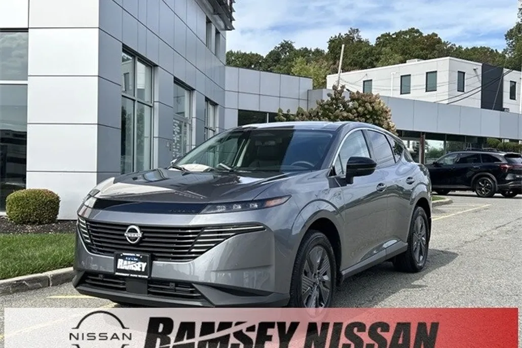 2025 Nissan Murano SL photo 1