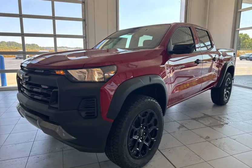 2026 Chevrolet Colorado Trail Boss photo 1