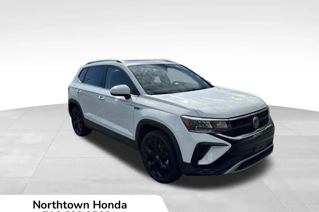 2022 Volkswagen Taos SE photo 1
