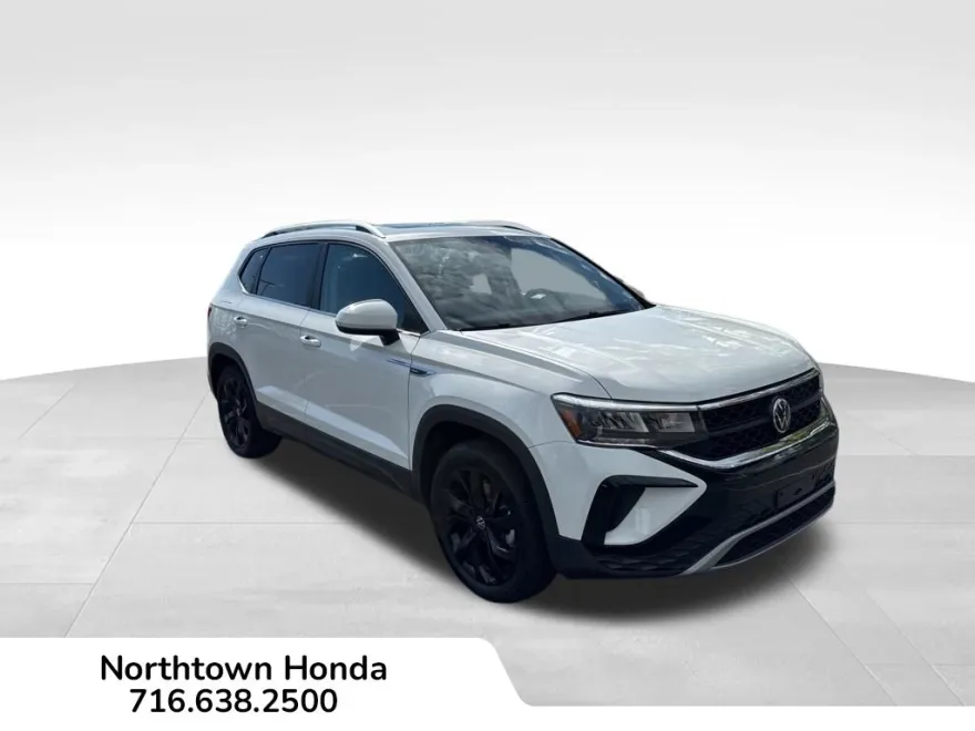 2022 Volkswagen Taos SE photo 1