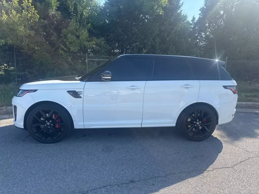 2022 Land Rover Range Rover Sport SVR photo 1