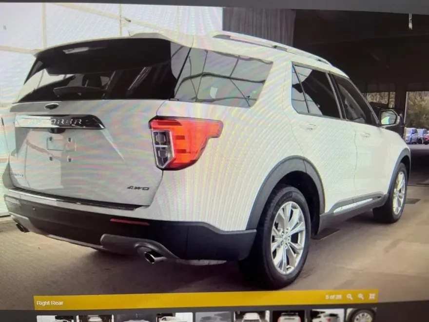 2023 Ford Explorer Limited photo 1