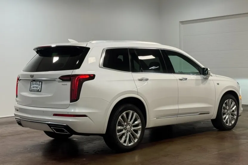 2021 Cadillac XT6 Premium Luxury photo 1