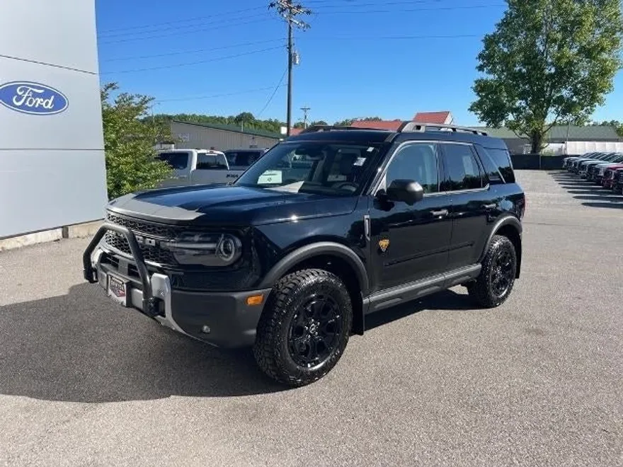 2025 Ford Bronco Sport Badlands photo 2