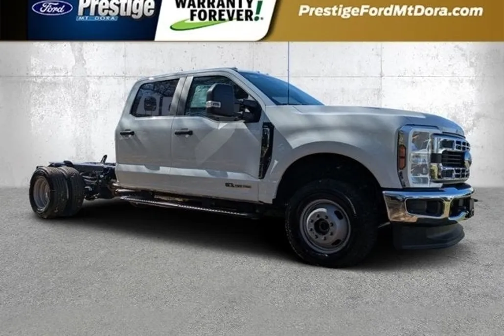2025 Ford F-350 photo 1