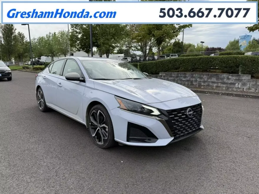2024 Nissan Altima 2.5 SR photo 1