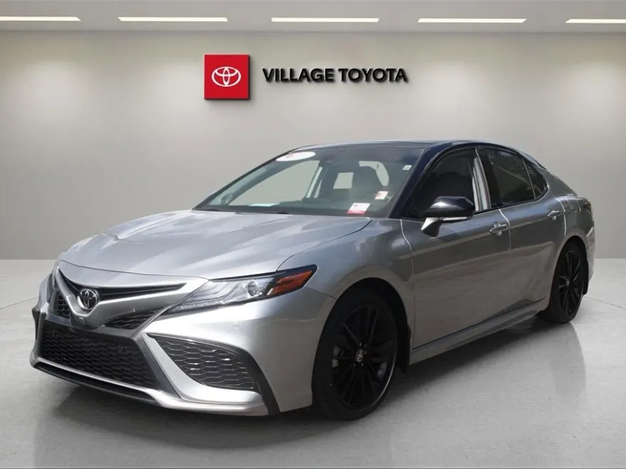 2022 Toyota Camry XSE photo 1