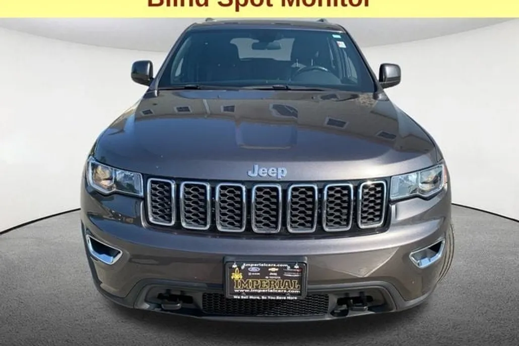 2021 Jeep Grand Cherokee Laredo photo 1