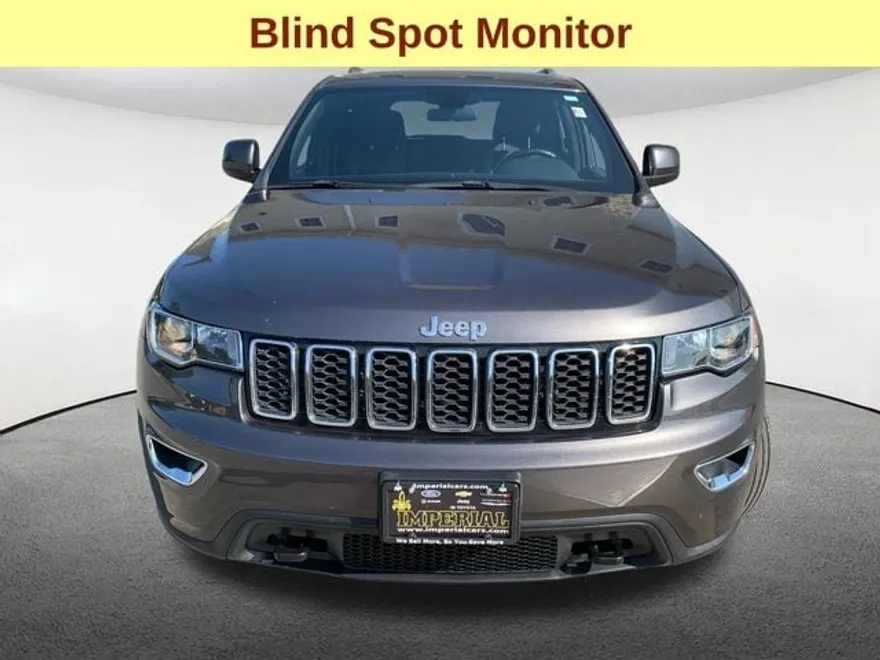 2021 Jeep Grand Cherokee Laredo photo 1