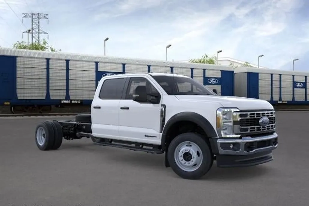 2026 Ford F-550 XL photo 1