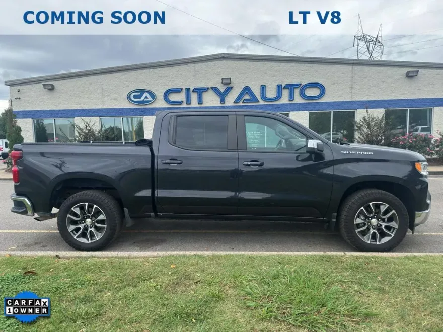 2022 Chevrolet Silverado 1500 LT photo 1