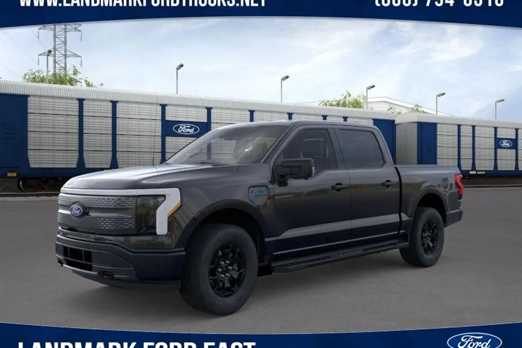 2025 Ford F-150 Lightning XLT photo 1