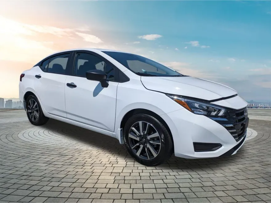 2025 Nissan Versa S photo 1