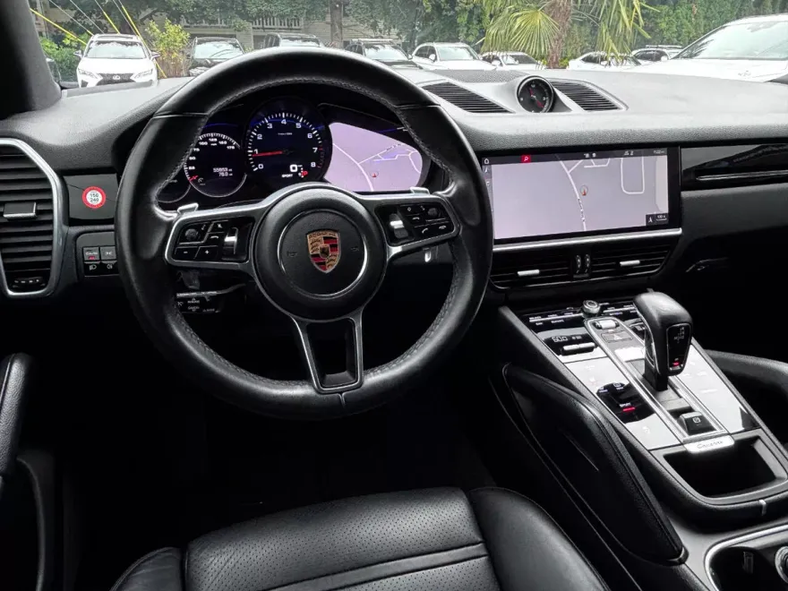2019 Porsche Cayenne photo 1