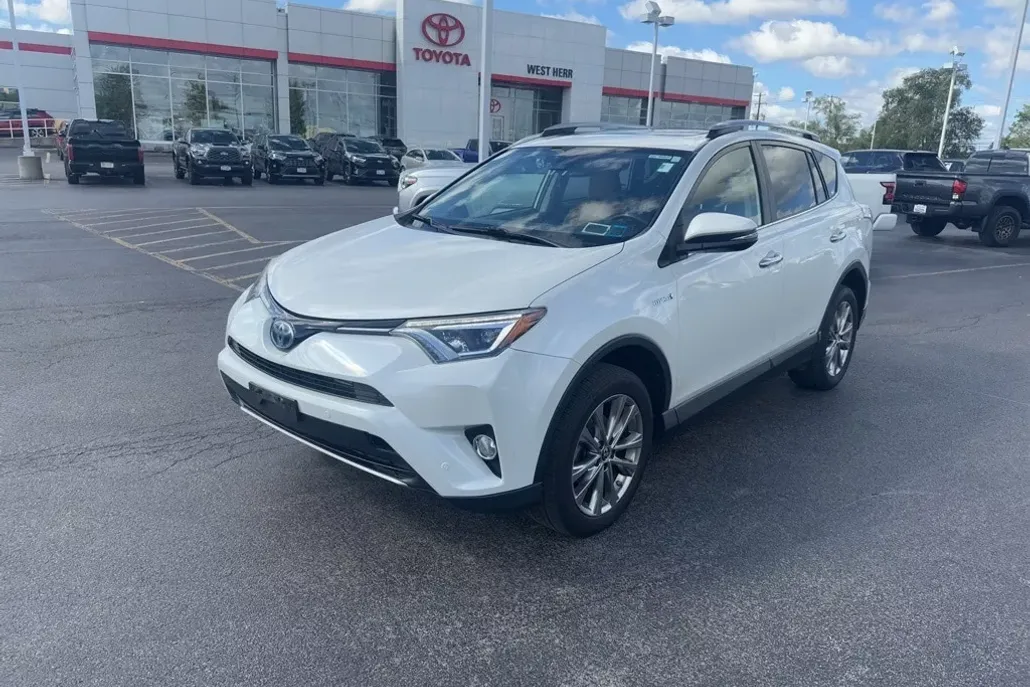 2017 Toyota RAV4 Hybrid Limited photo 1
