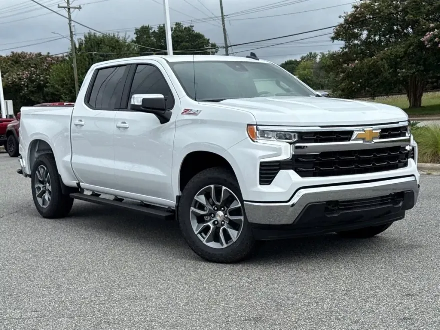 2026 Chevrolet Silverado 1500 LT photo 1