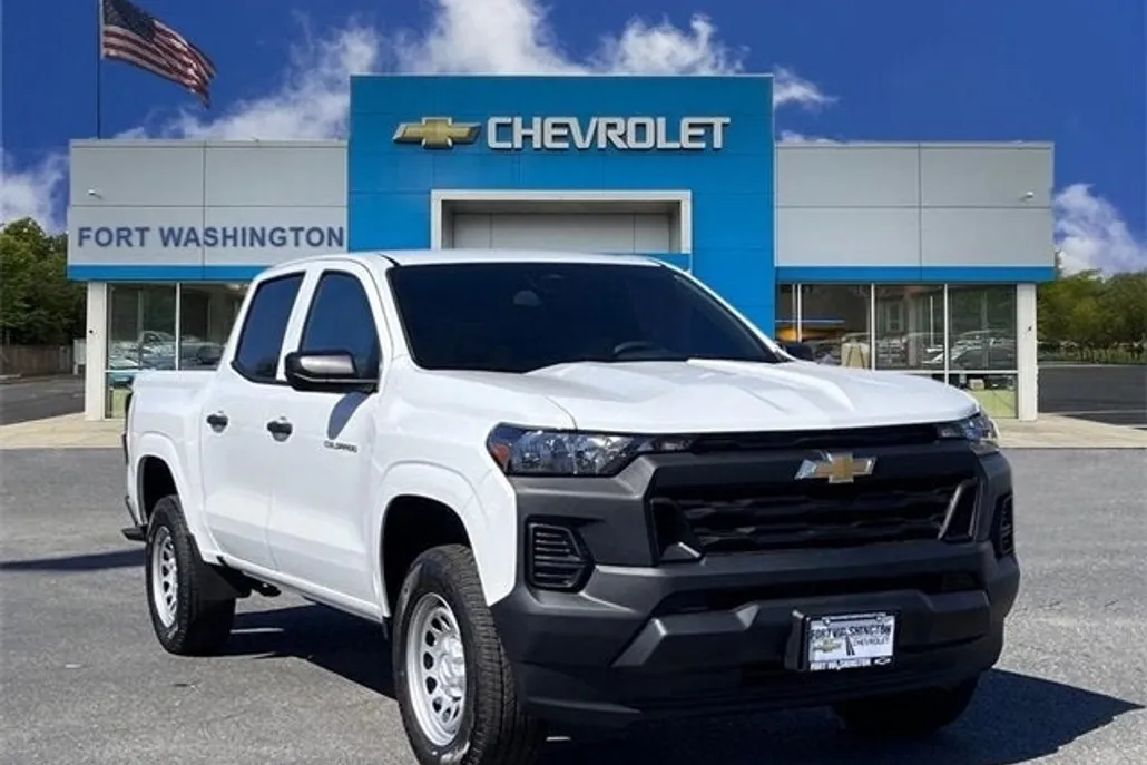 2025 Chevrolet Colorado LT photo 1