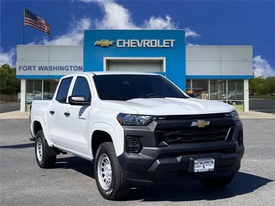 2025 Chevrolet Colorado LT photo 1