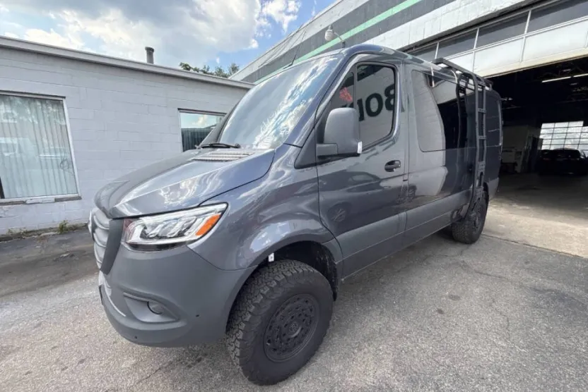 2023 Mercedes Benz Sprinter 2500 photo 1