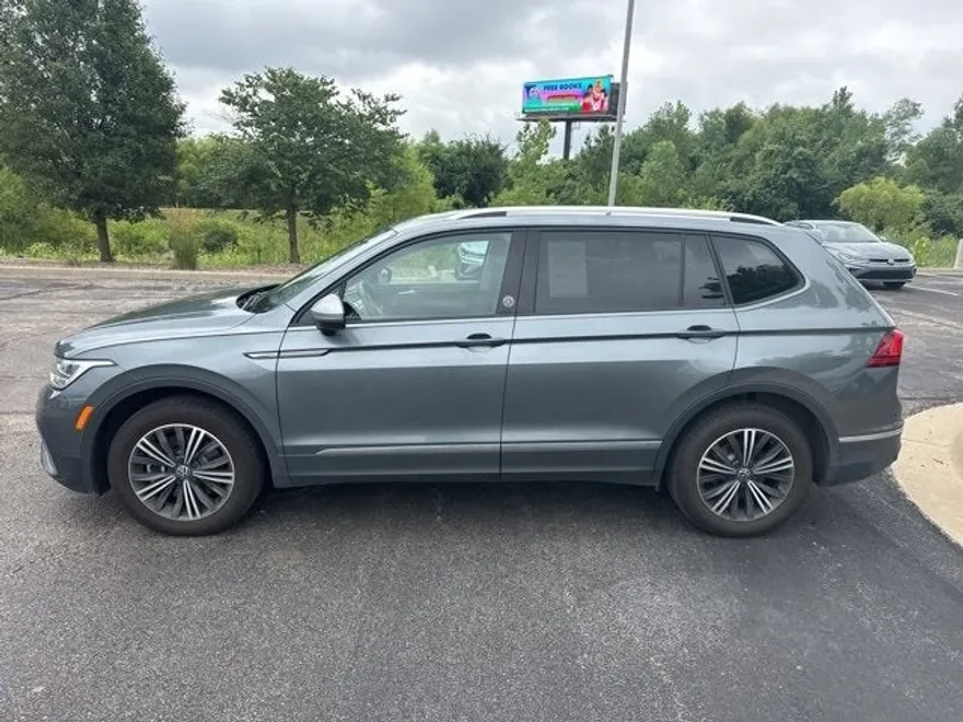 2024 Volkswagen Tiguan Wolfsburg Edition photo 1