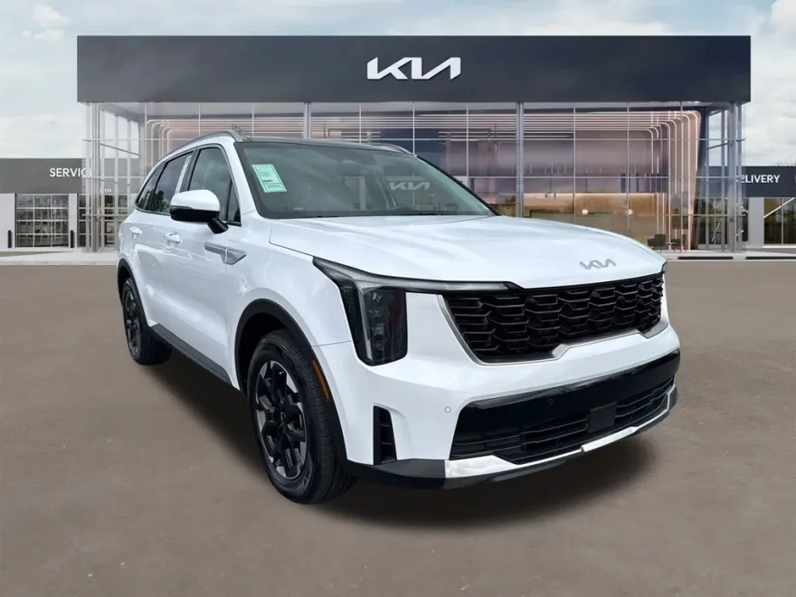 2024 Kia Sorento S photo 1