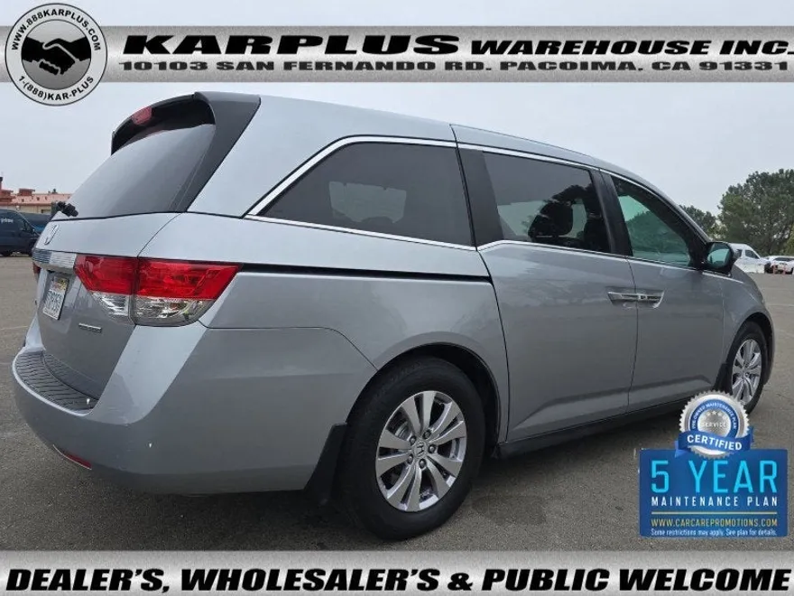 2016 Honda Odyssey SE photo 1