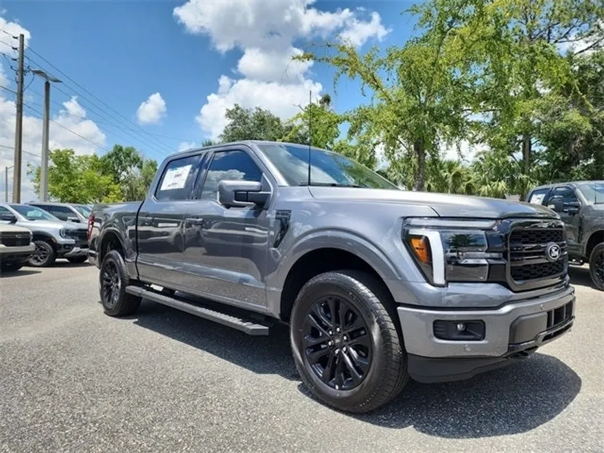 2025 Ford F-150 Lariat photo 1