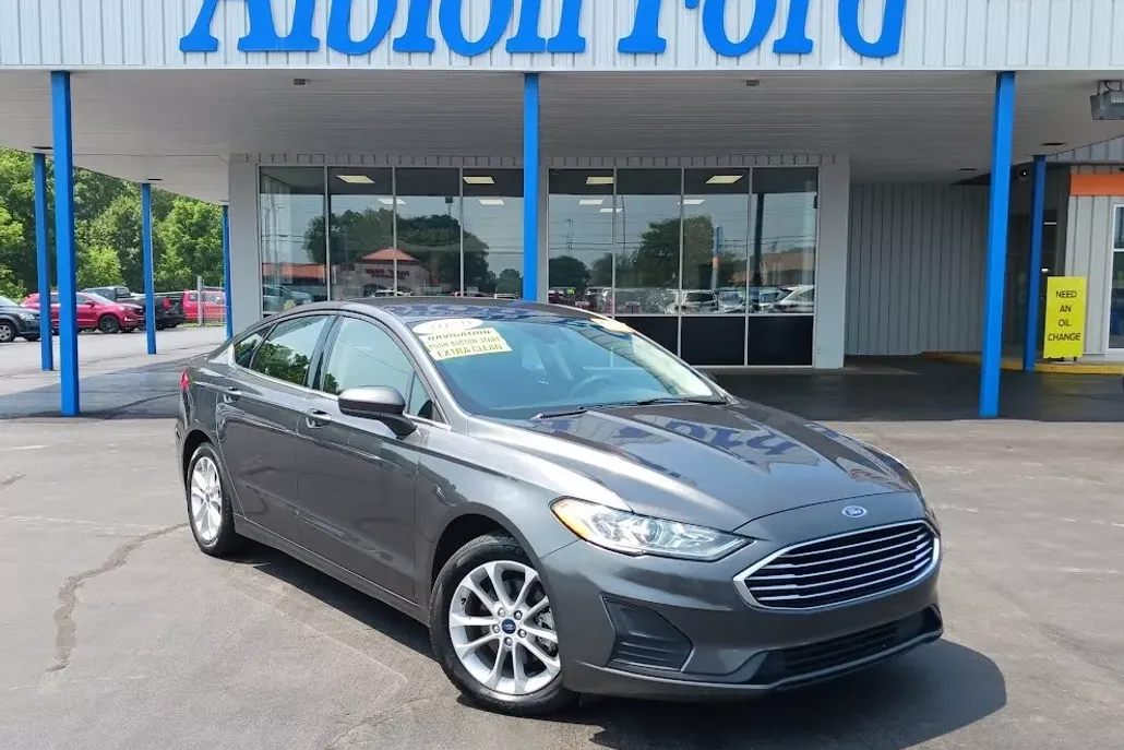 2020 Ford Fusion Hybrid SE photo 1
