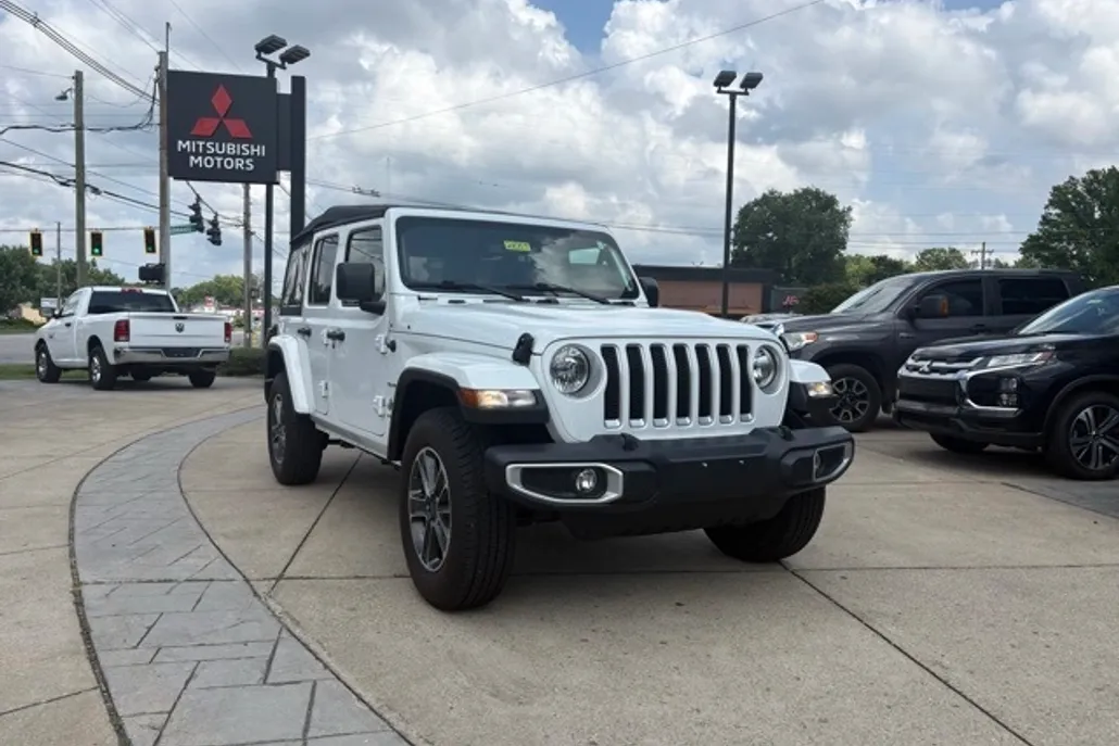 2023 Jeep Wrangler Sahara photo 1