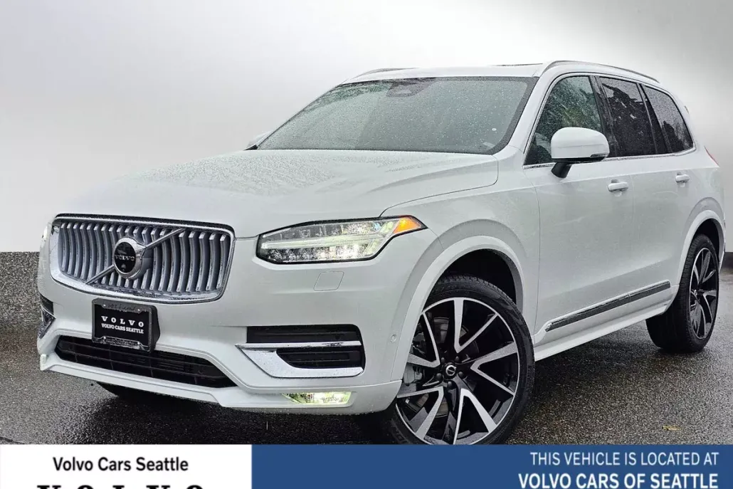2025 Volvo XC90 Plus photo 1