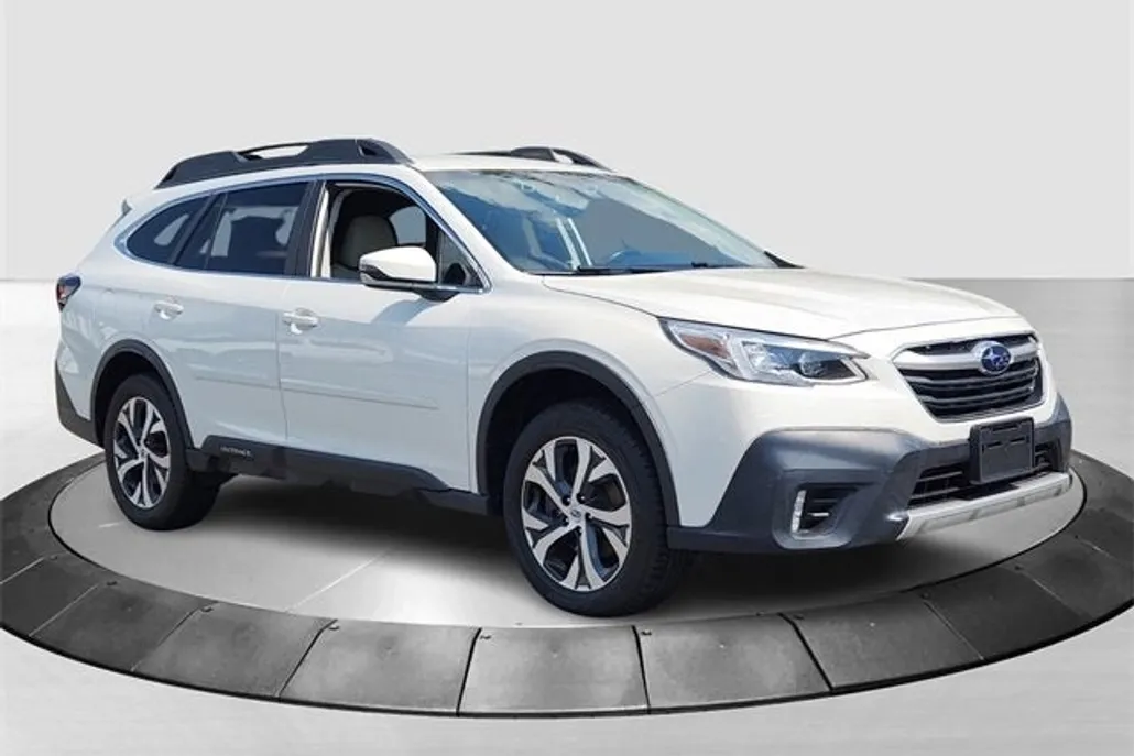 2021 Subaru Outback Limited photo 1