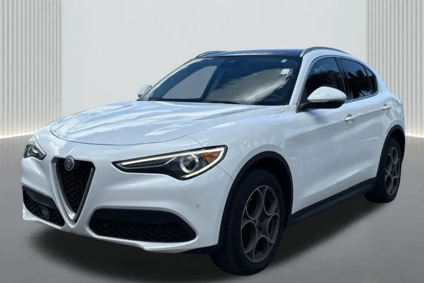 2019 Alfa Romeo Stelvio Ti photo 1