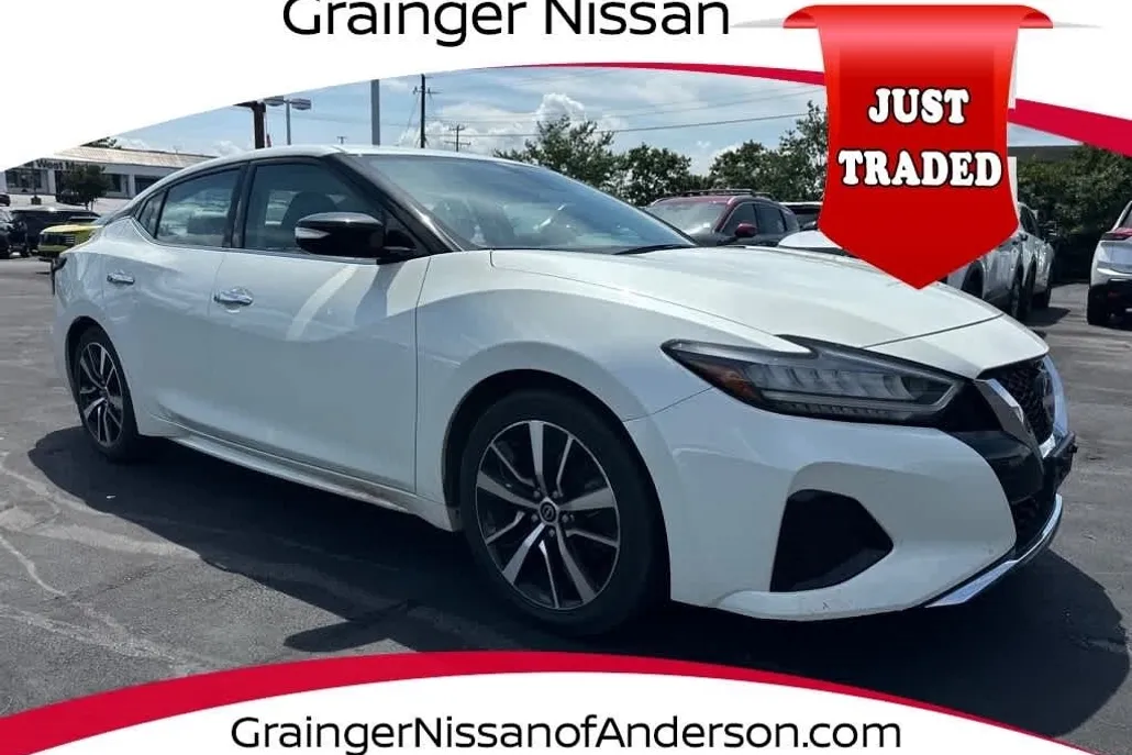 2023 Nissan Maxima SV photo 1