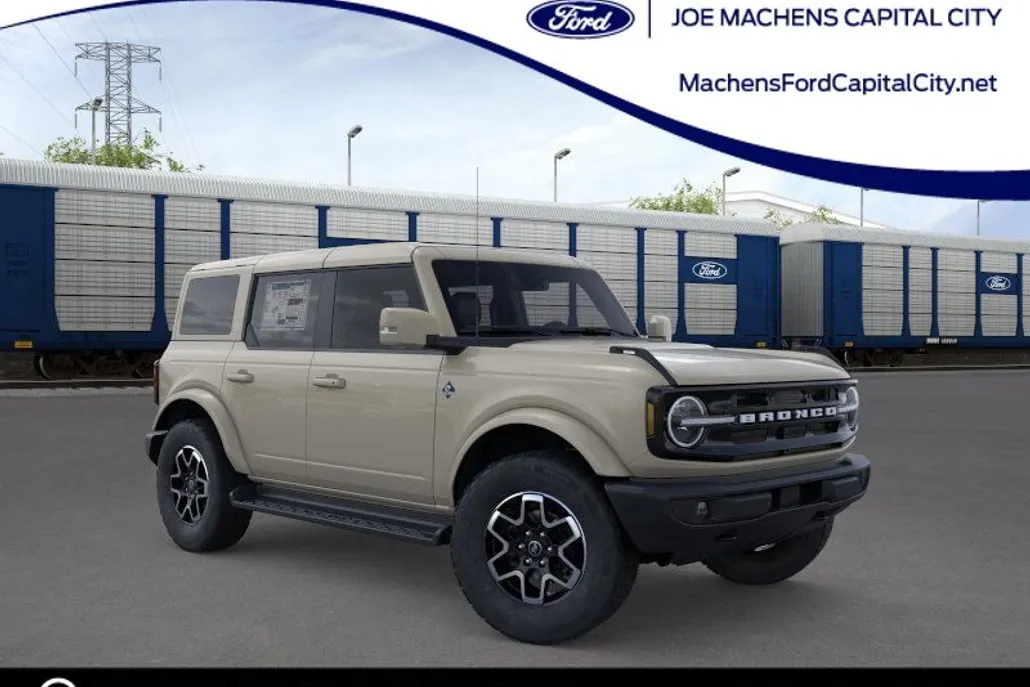 2025 Ford Bronco Outer Banks photo 1