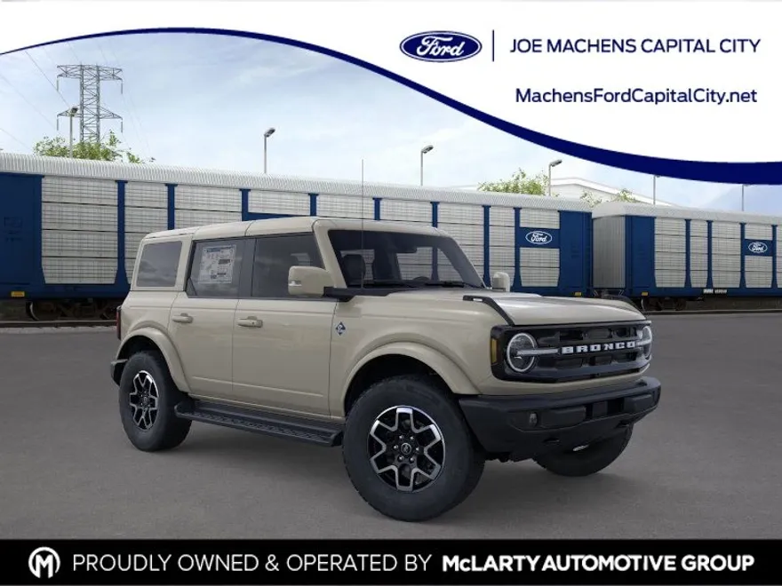 2025 Ford Bronco Outer Banks photo 1