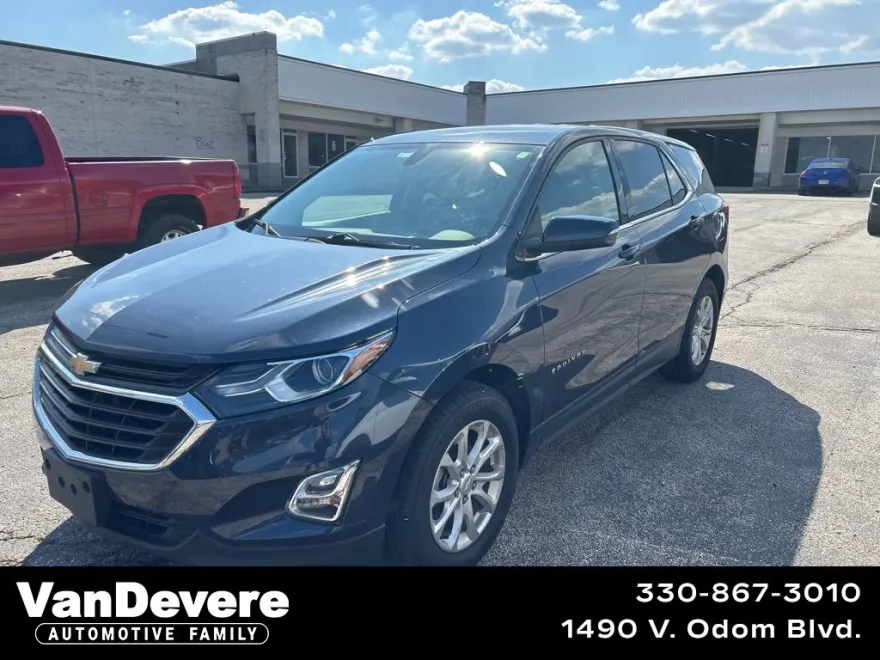 2019 Chevrolet Equinox LT photo 1
