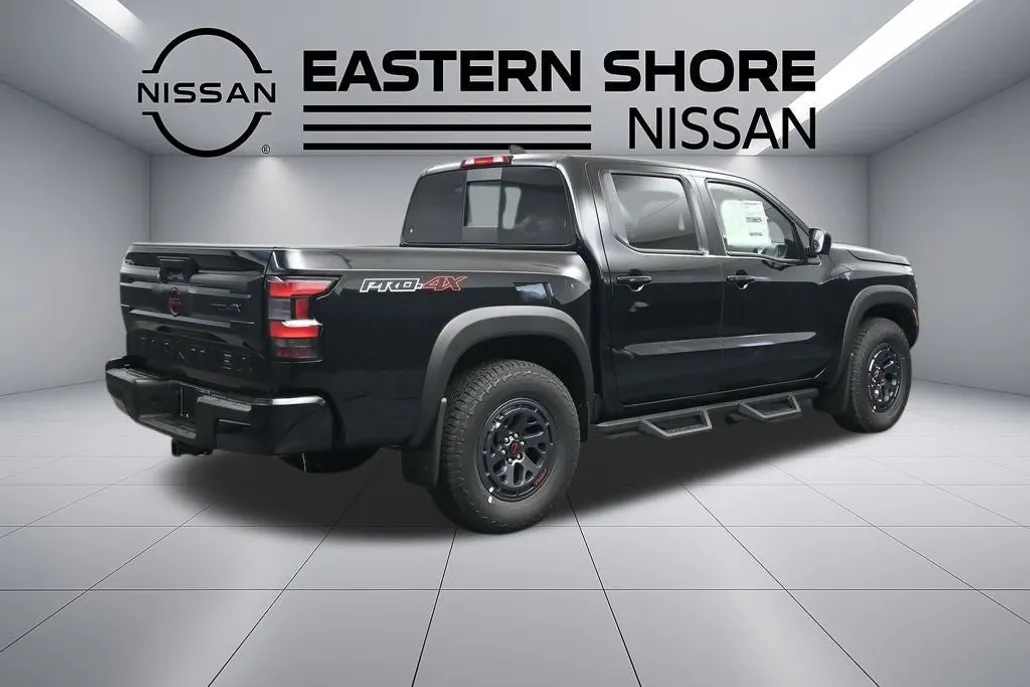 2025 Nissan Frontier PRO-4X photo 1