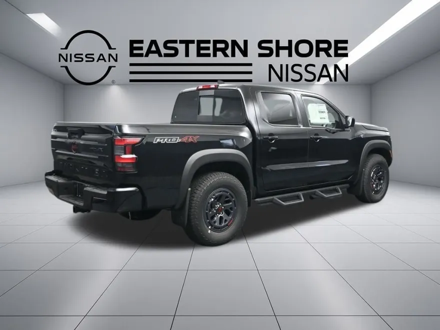 2025 Nissan Frontier PRO-4X photo 1