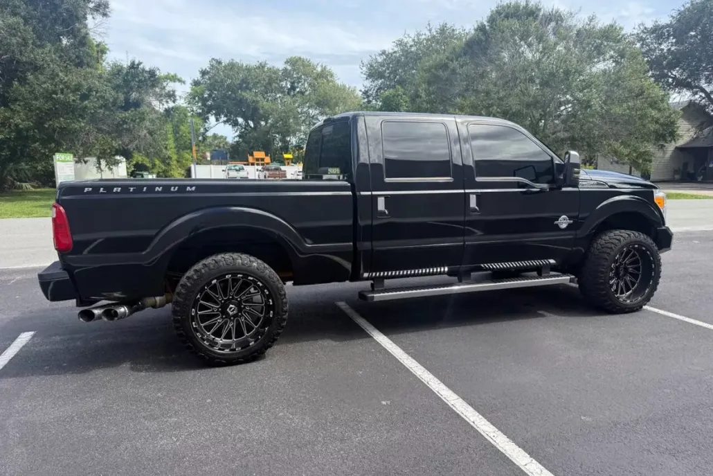 2016 Ford F-250 Platinum photo 1