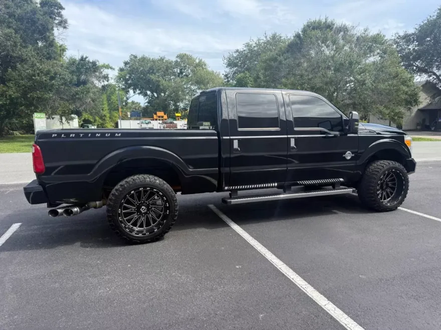 2016 Ford F-250 Platinum photo 1