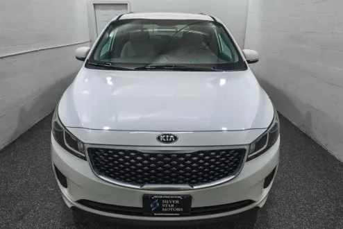 2016 Kia Sedona LX photo 3