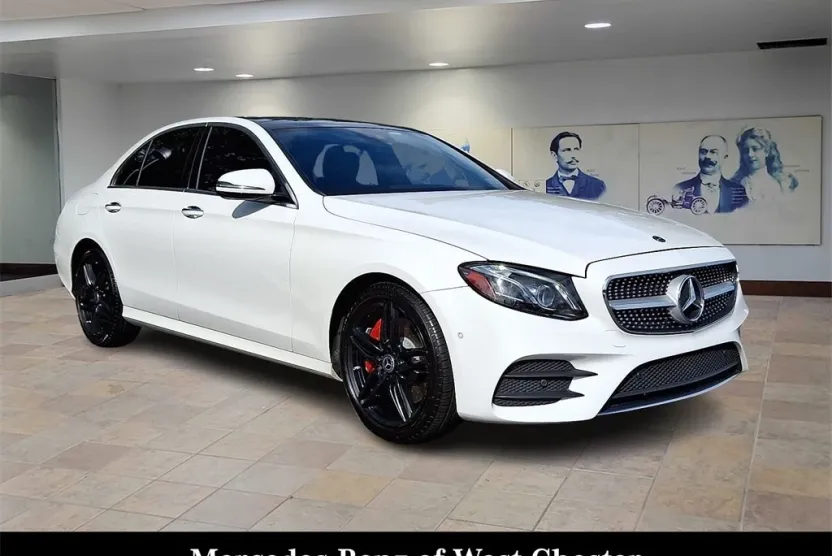 2018 Mercedes Benz E 300 photo 1