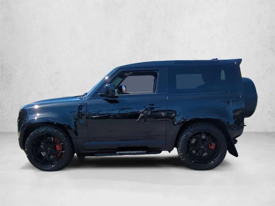 2023 Land Rover Defender 90 V8 photo 2