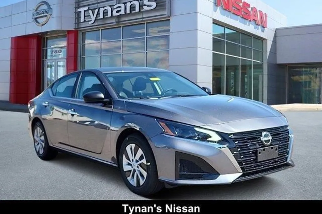 2025 Nissan Altima S photo 1