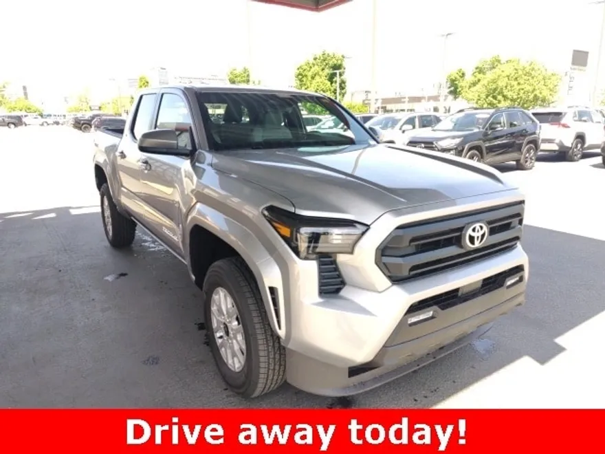 2025 Toyota Tacoma SR5 photo 1