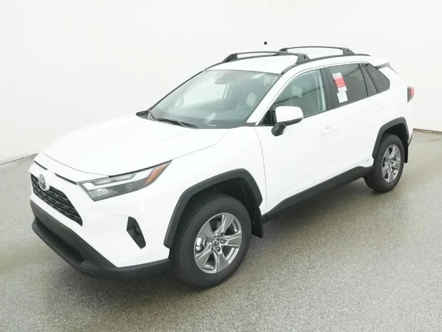 2025 Toyota RAV4 Hybrid XLE photo 1